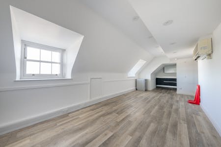 76 Crown Road, St Margaret's, Twickenham, Office To Let / For Sale - DSC01266HDR2Edit.jpg
