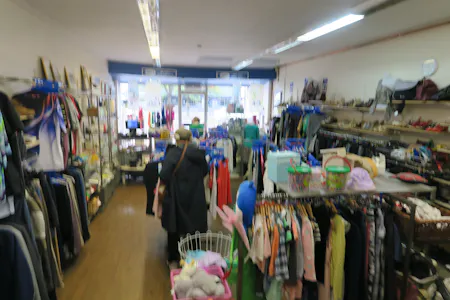 225 Kenton Road, Harrow, Retail To Let - IMG_3276.JPG