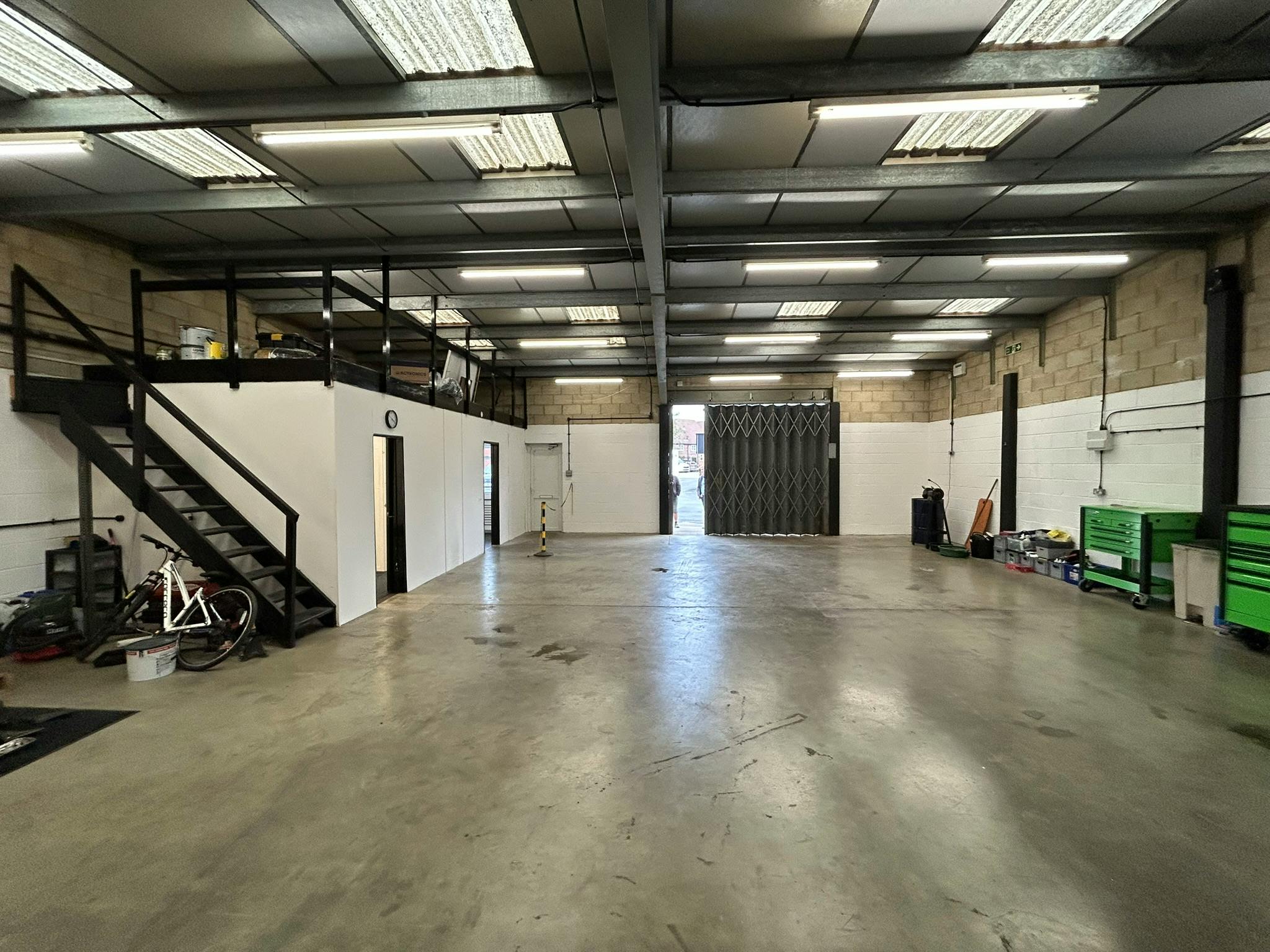 Unit 2 Central Trading Estate, Swindon, Industrial / Other To Let - IMG_7458.JPEG