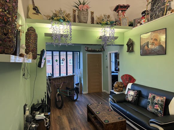 10B Robin Hood Road, Woking, Offices To Let - IMG_6337.JPEG