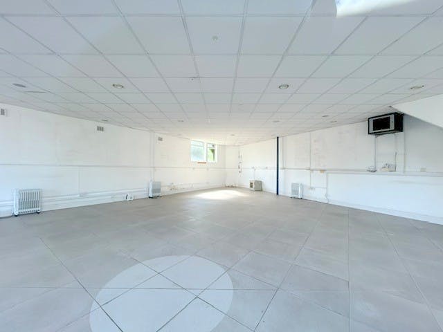 The Green, Slough, A3 / Industrial / Office / Retail For Sale - Shorpoom again ii.jpg