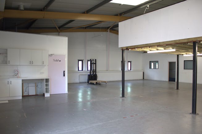 1 Maunsell Road, St. Leonards-on-Sea, Industrial To Let - IMG_3383.jpg