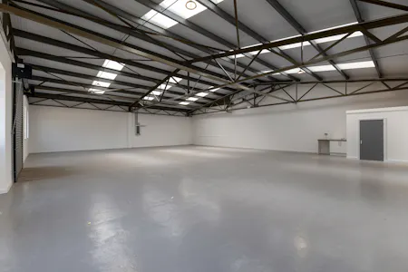 Unit 1 The Point, Aylesbury, Industrial / Trade Counter To Let - 112371_Unit 1 The Point (15).jpg