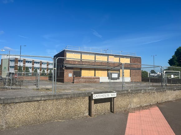 Former Lloyds Bank, 2 Gatehouse Road, Aylesbury For Sale - IMG_2929.JPG