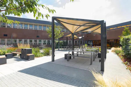 K1, Culham Campus, Abingdon, Hi Tech / Lab / Laboratory / Office To Let - K1 Courtyard-4.jpg