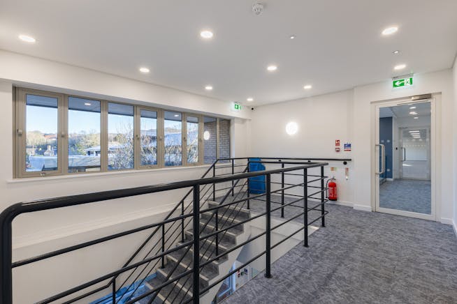 First Floor, Hampden Court, High Wycombe, Offices To Let - 101969_Hampden-Court-Kingsmead-Business-Park (11).jpg