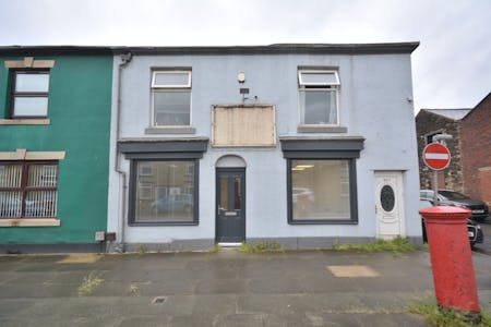 425 Walmersley Road, Bury, High Street Retail To Let - Front Elevation