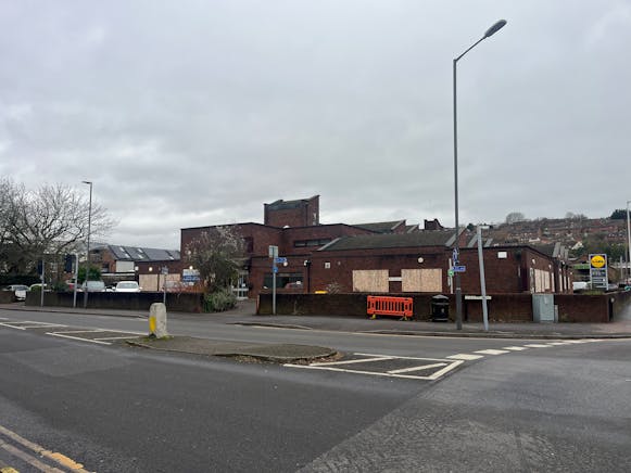 Oakridge Centre, High Wycombe, Development / Offices For Sale - IMG_5327.JPG