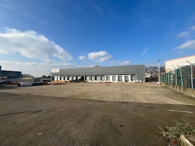 17 Suez Road, Enfield, Industrial To Let - IMG20250214WA0012.jpg