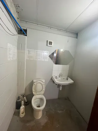 Unit 6, Hayes, Industrial To Let - 20260817_162725000_iOS 1.jpg