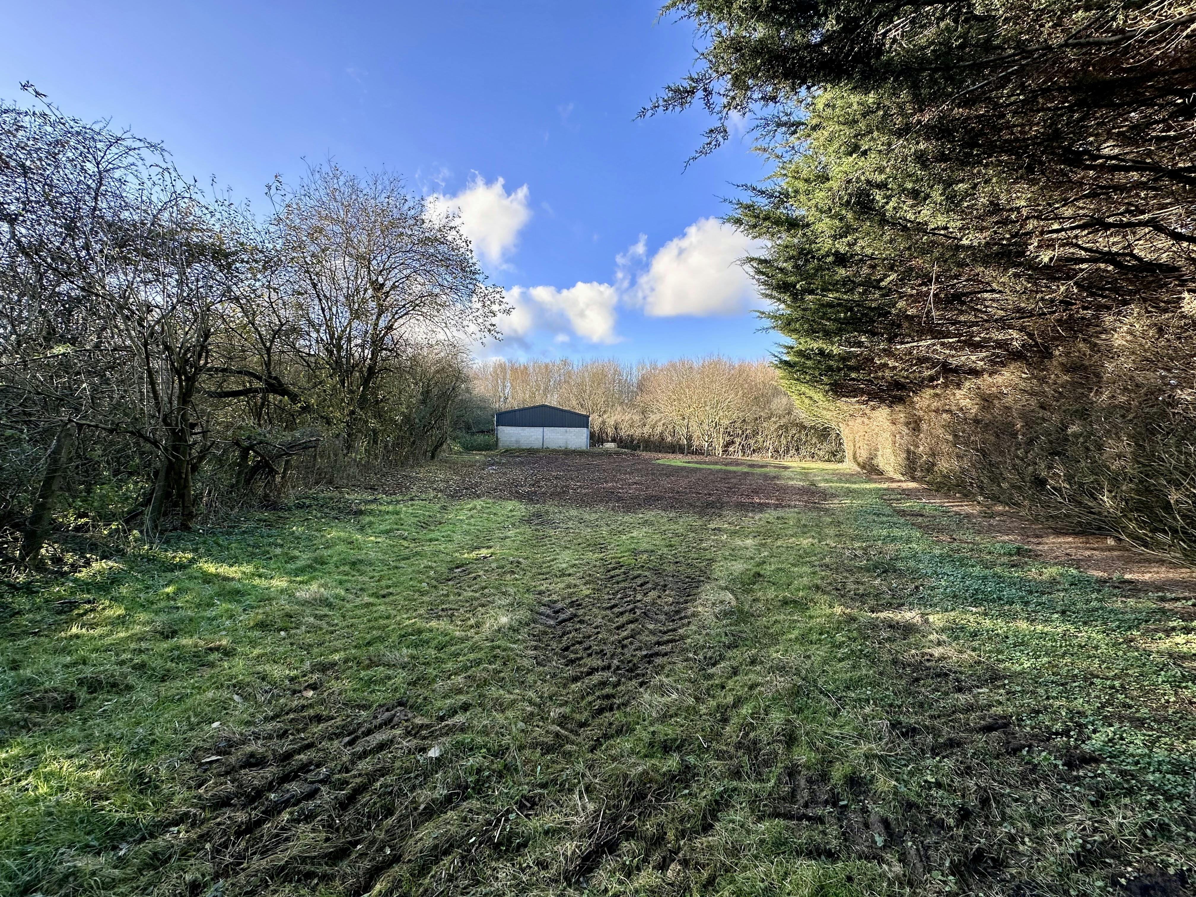 Land and Barn at Church Hill, Waterstock, Industrial / Investment / Land For Sale - IMG_3284.jpeg