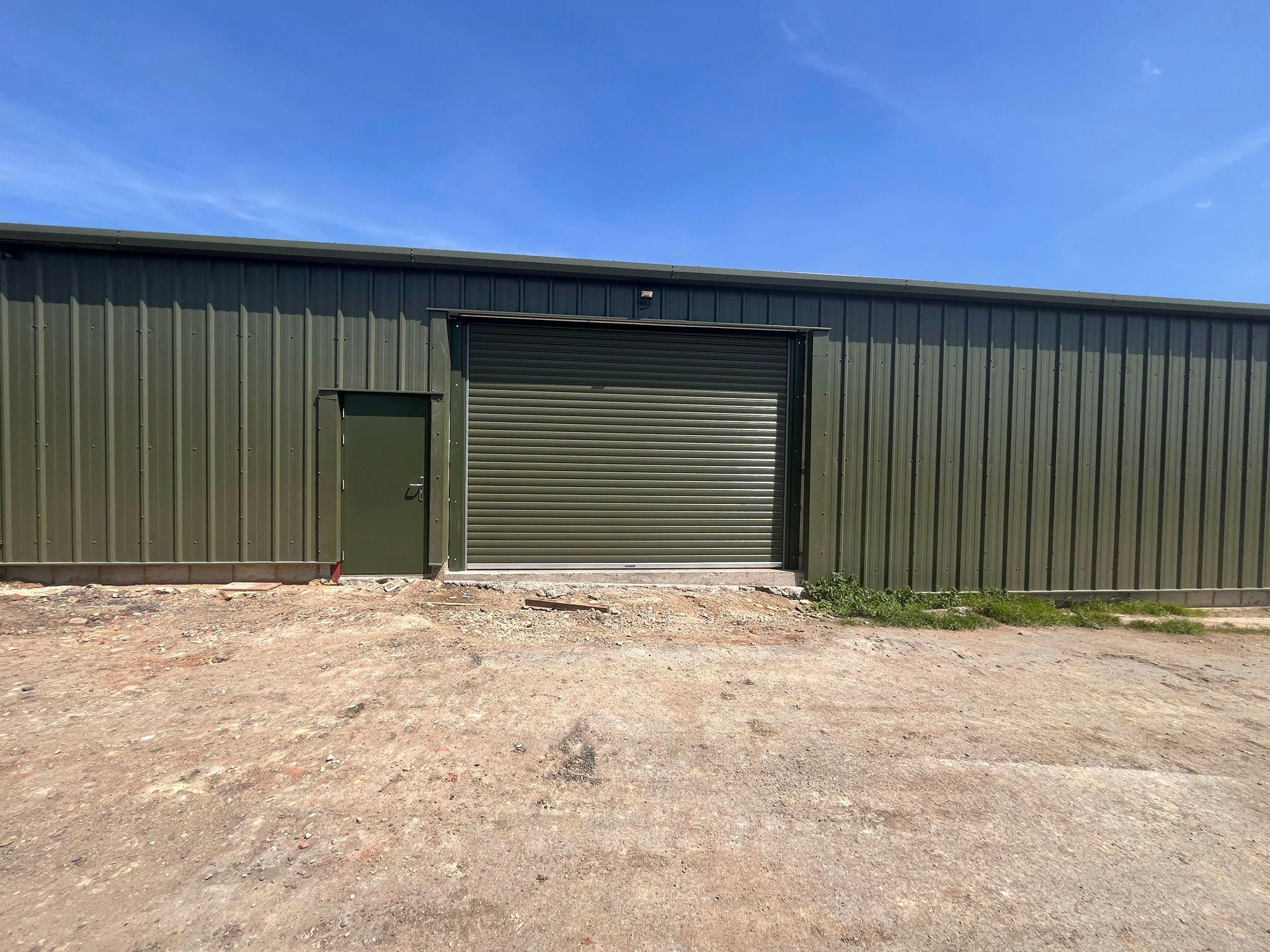 Industrial Units, Oakcroft Farm, Aylesbury, Industrial To Let - WhatsApp Image 2026-05-21.jpeg