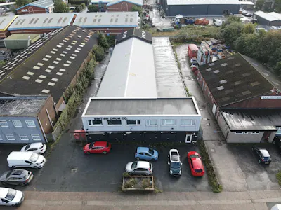 Haigh Avenue, Stockport, Industrial/Logistics To Let - dji_fly_20260930_103851_0_1790761131353_photo_low_quality.jpg
