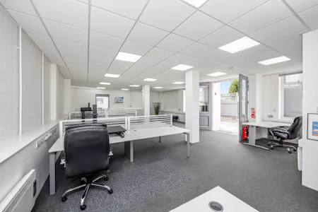 Unit A, 142 Old Shoreham Road, Hove, E (Commercial / Business / Service) / Office / Studio / Gallery / Studio / Workshop To Let - Old Shoreham Road, 142, Unit A-006.JPG
