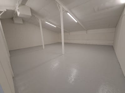Unit 5, Marsh Hill Farm, Aylesbury, Industrial / Workshops To Let - IMG-20260529-WA0006.jpg