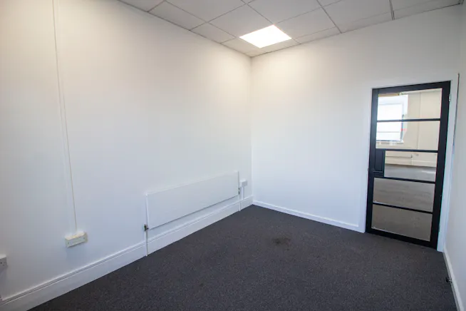 Unit 5 Second Floor, Brook Business Centre, Uxbridge, Office To Let - 4.1.jpg