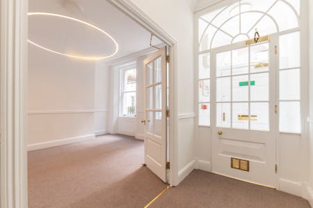 8 St. James Place, London, Office To Let - DSC_6895.jpg