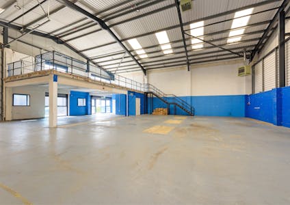 Unit 7, Sterling Park, Brierley Hill, Industrial / Warehouse To Let - Unit 7_009.jpg