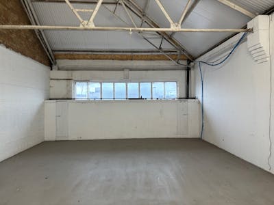 Unit 4D, London, Industrial/Logistics To Let - 3.jpg