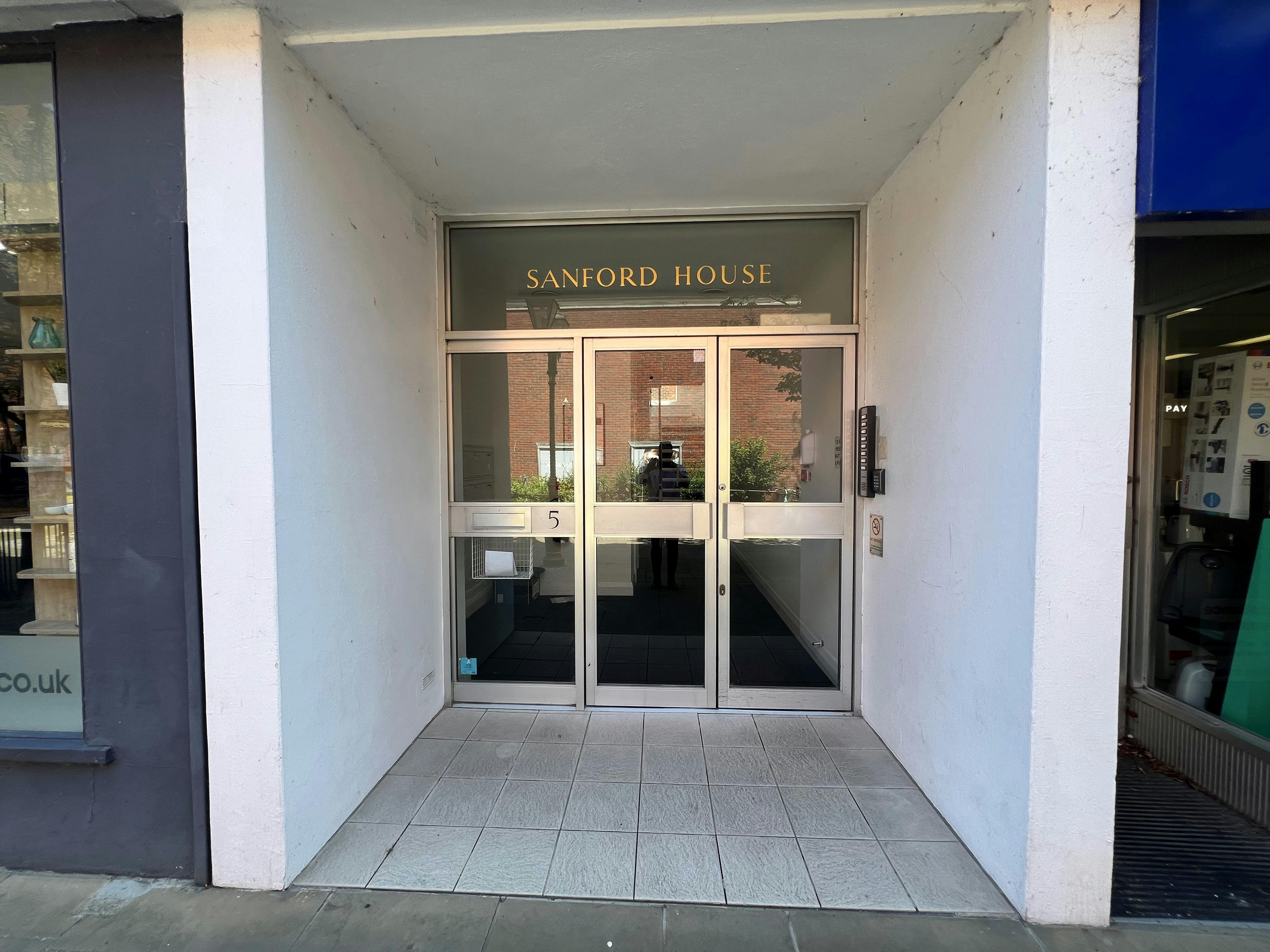 Sanford House, Horsham, Office To Let - 5.jpg