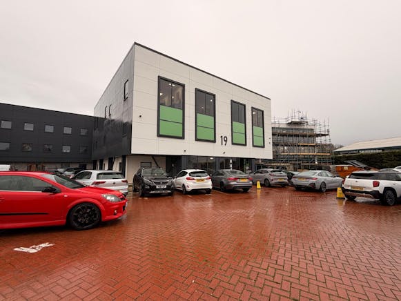 18-19 Aviation Way, Southend-on-Sea, Office To Let - IMG20251119WA0013.jpg