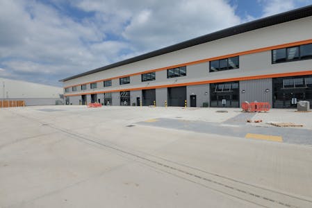 Vauxhall Trading Estate | Units 5a - 5h, Reddish, Industrial / Warehouse To Let - DSC_4112.JPG