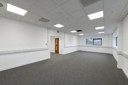 W105, Road One, Winsford, Industrial To Let - DSC_0623.2.jpg