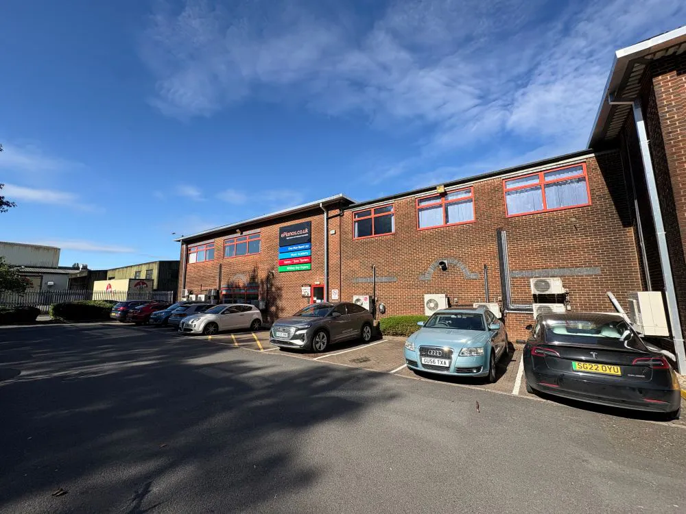 6 Canada Close, Banbury, Industrial / Office To Let - IMG_3651.jpg