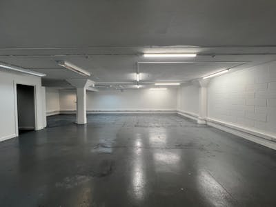 77B King Henrys Road, London, Industrial To Let - internal 1.jpg