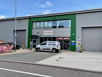 Unit 5 Trade City Luton, Kingsway, Luton, LU1 1TT