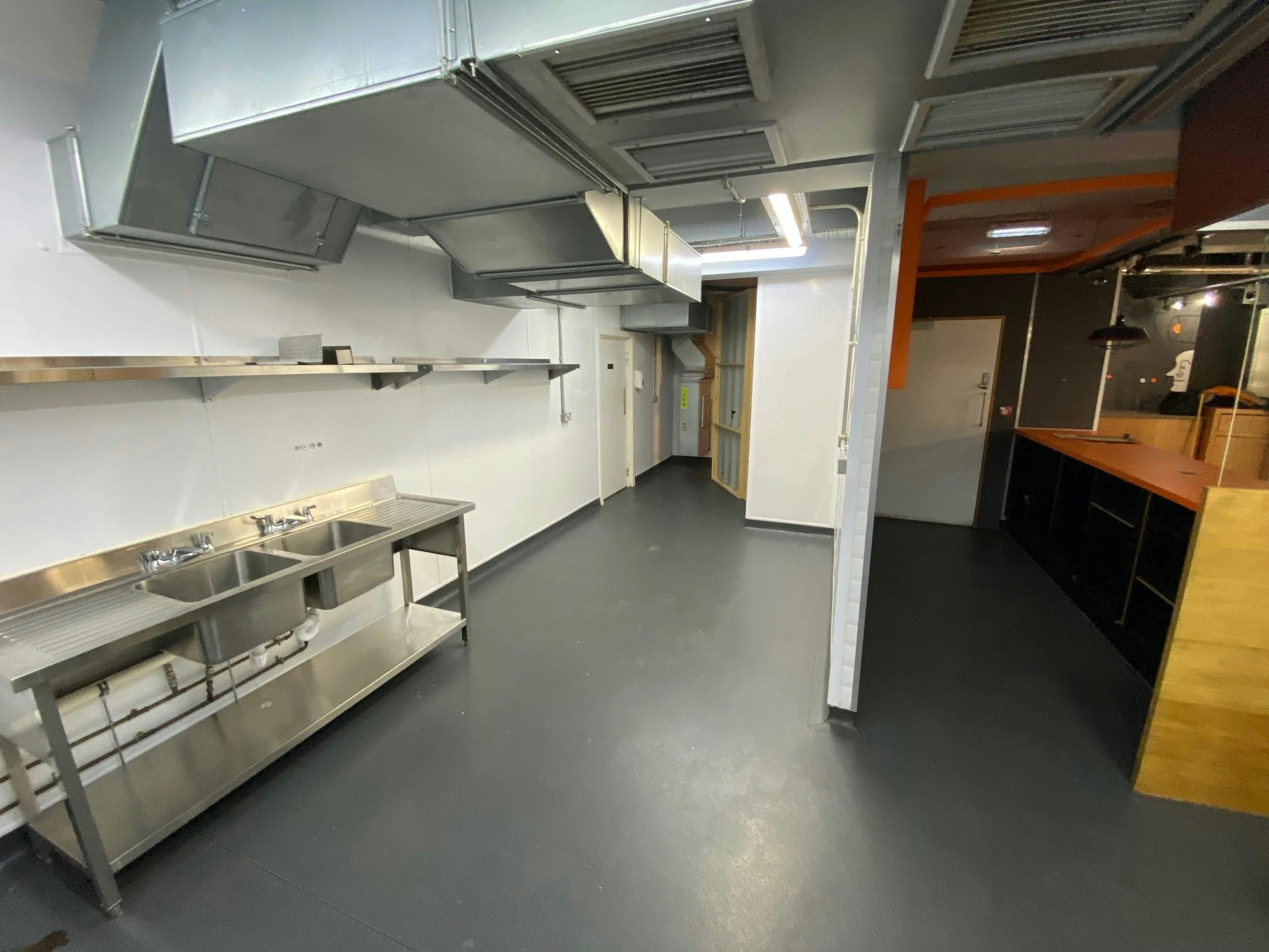 Unit B40, Leeds University Union, Lifton Place, Leeds, West Yorkshire, LS2 9JZ