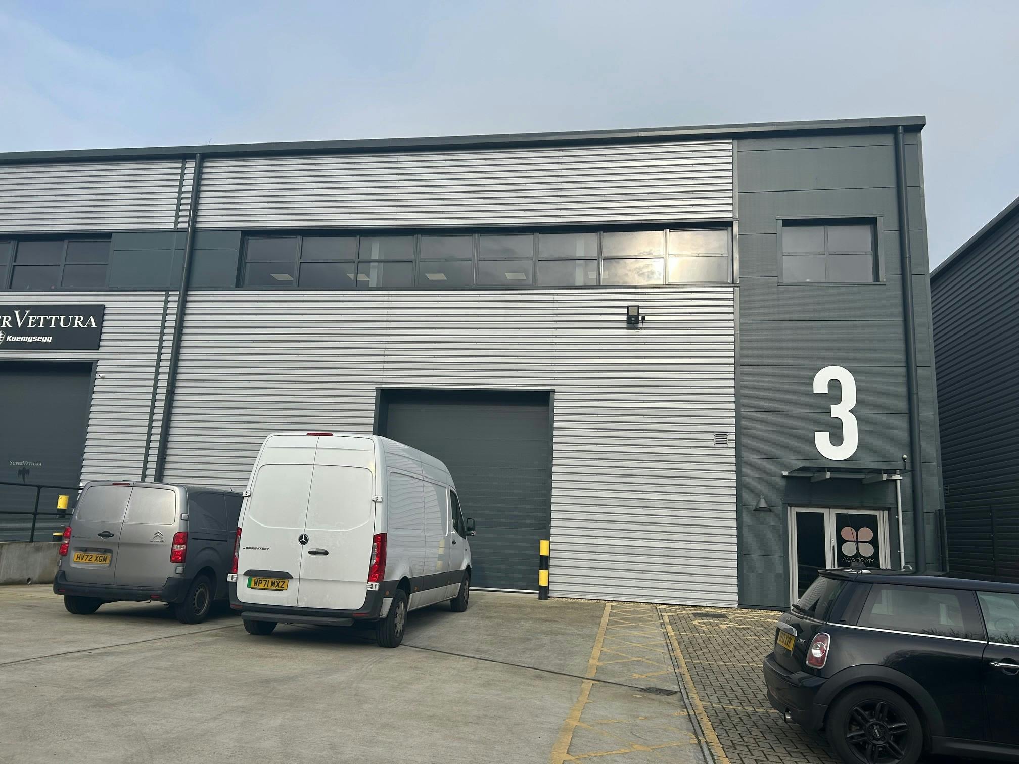 3 Ellesfield Trade Centre, Bracknell, Industrial To Let - 3.jpg