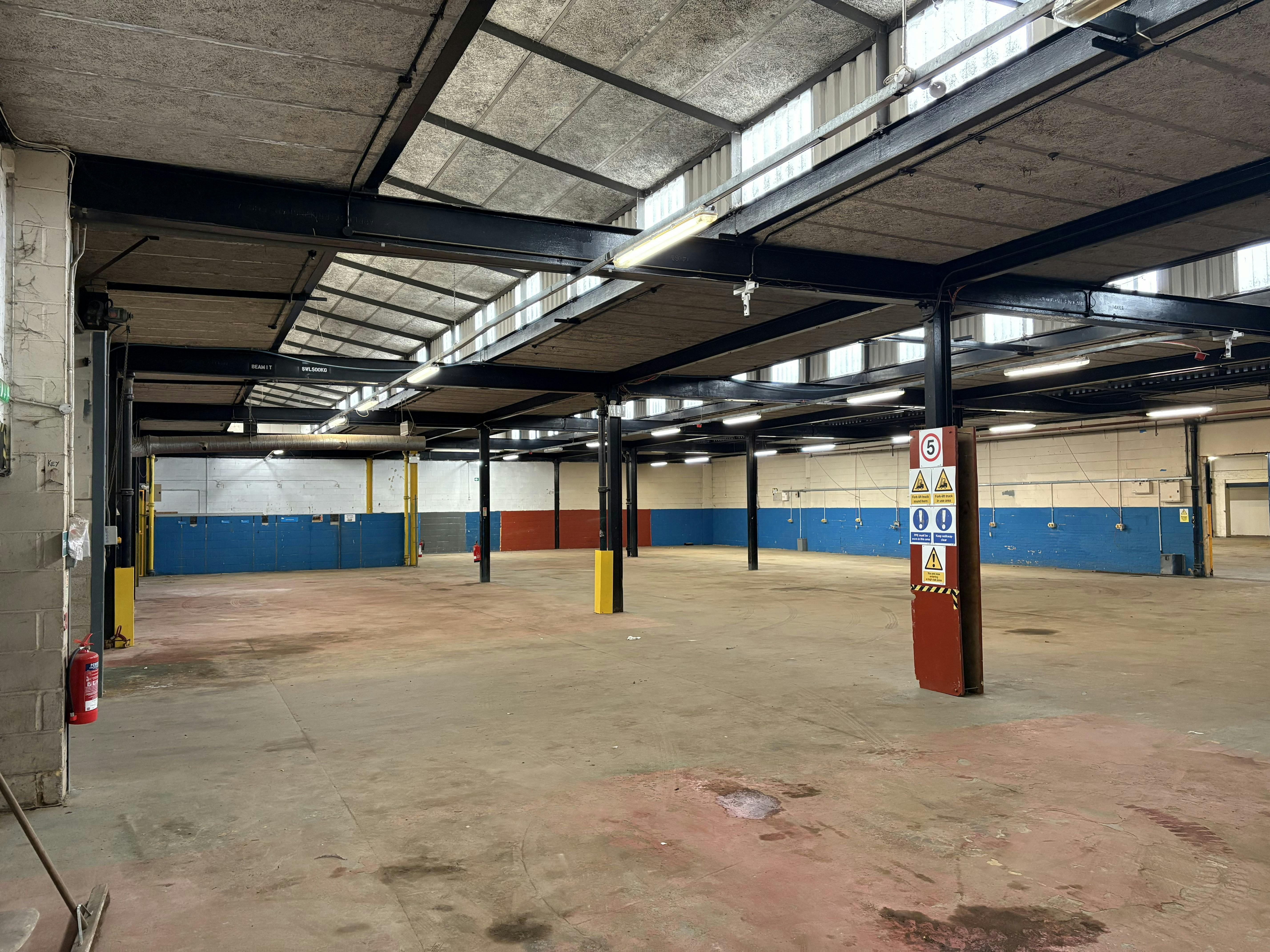 Former HSS Hire Unit, Edinburgh Way, Harlow, Industrial To Let - IMG_0493.jpg