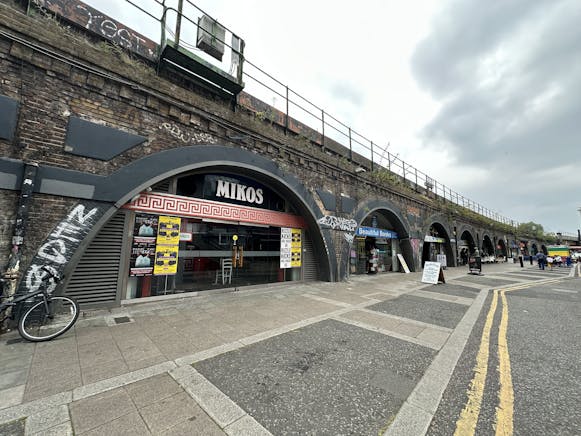 Unit 10 (Arch 575), Brixton Pillars, Brixton Station Road, Brixton, Leisure / Retail To Let - 20240819_145844891_iOS.jpg