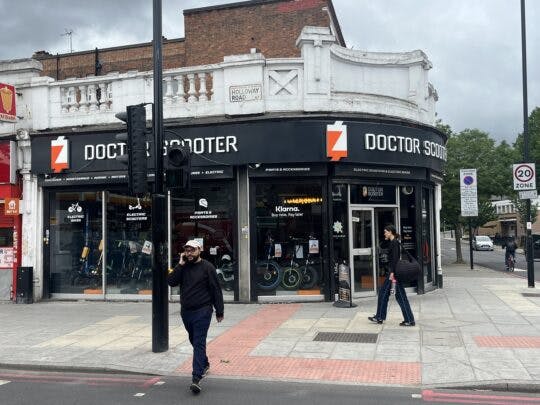 185 Holloway Road, London, Cafe (A1) / Restaurant To Let - 185Hollowayfront540x405.jpg