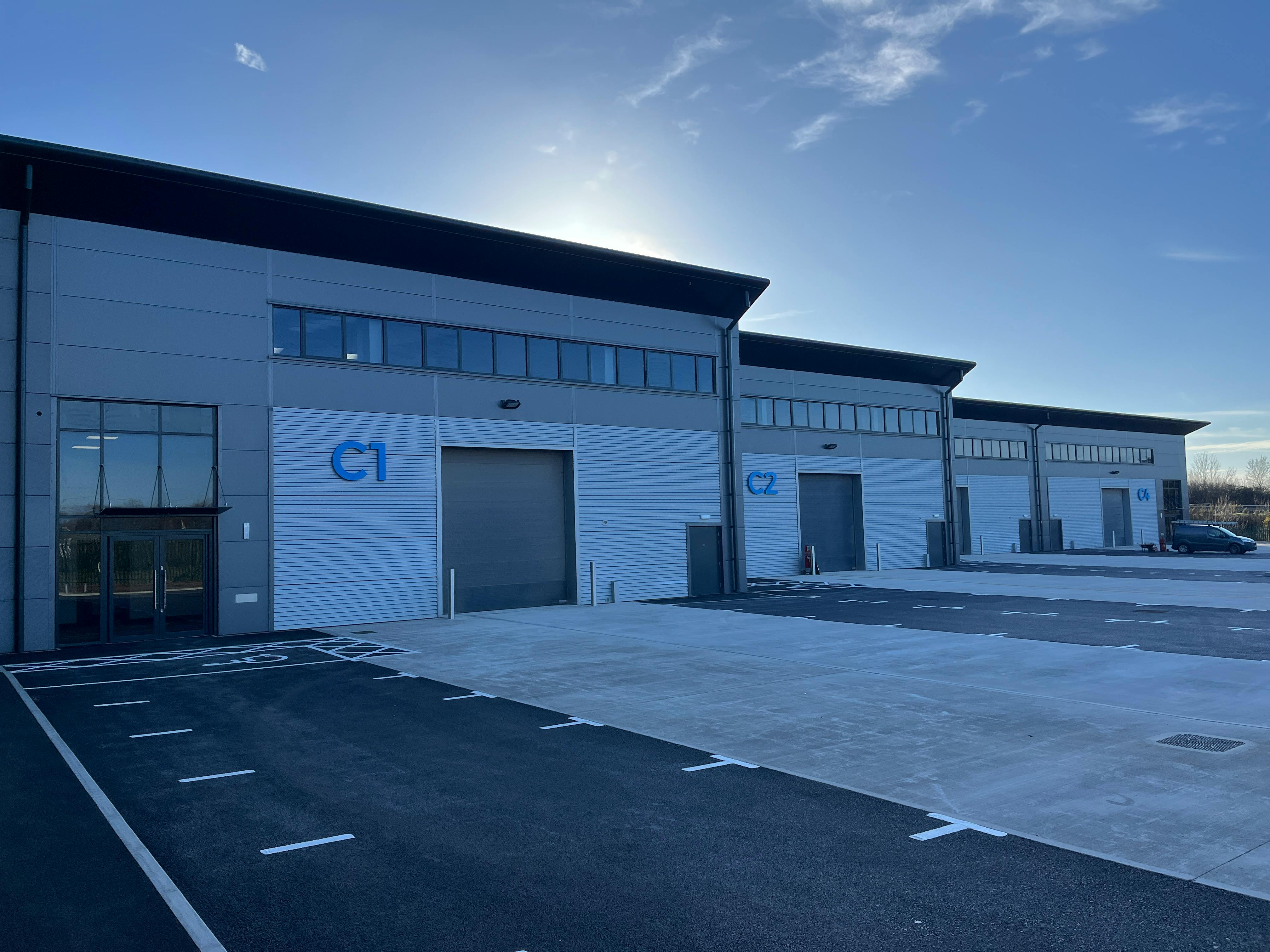 Industrial Unit in Southampton - photo 2