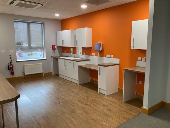 Unit B1, Chippenham, Office To Let - IMG_2140.JPG