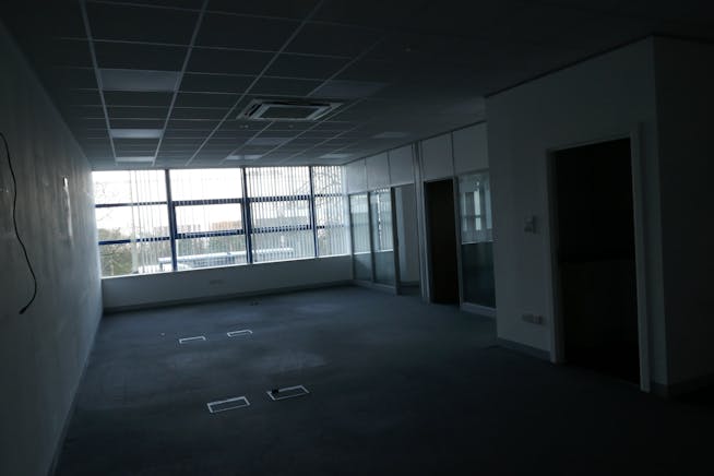 1 Astra Centre, Harlow, Offices To Let - P1060495.JPG