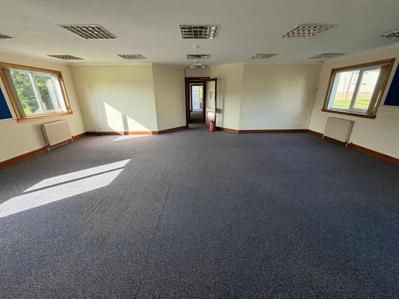 Unit 75B, Perth Airfield, Perth, Offices To Let - IMG_7230.JPG