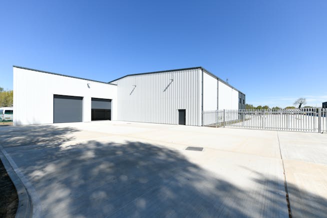Aylesbury Enterprise Park, Stocklake, Industrial / Industrial To Let - AylesburyEnterpriseUnits1-11_HighRes-27.jpg