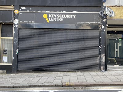 King House, 17 King Street, Luton, A3 (Restaurants and Cafes) / Cafe (A1) / Class E Retail / Leisure / Convenience Store / Food & Beverage / Hot Food Takeaway / Hot Food Takeaway / QSR / Leisure / Restaurant / Restaurant / Cafe / Retail / High Street Retail / Retail - In Town / Takeaway / Wellbeing To Let - Image 3