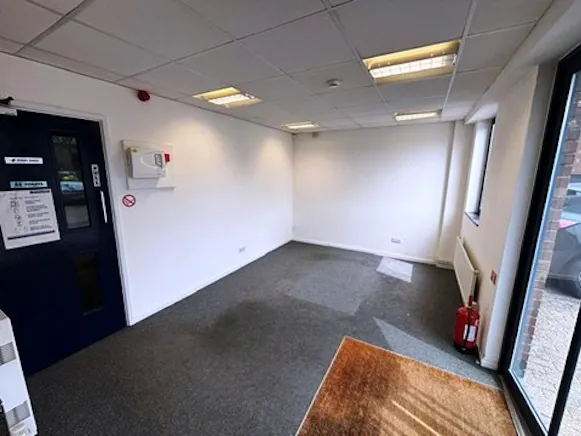 Unit E The Loddon Centre, Basingstoke, Industrial To Let - ELCPicture14 - 22 07 2026.jpg