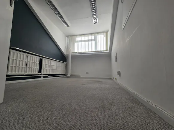 Barringtons, Rayleigh, Office Lease Assignment - WhatsApp Image 2026-10-05 at 17.25.08 (4).jpeg