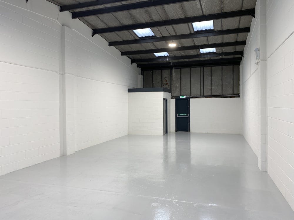 Unit 4, Albion Industrial Estate - Image 3