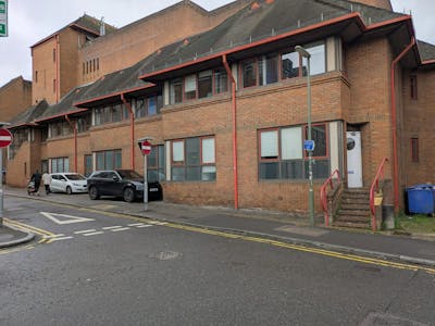 15-17 Haydon Place, Guildford, Office To Let - PHOTO20251015111221.jpg