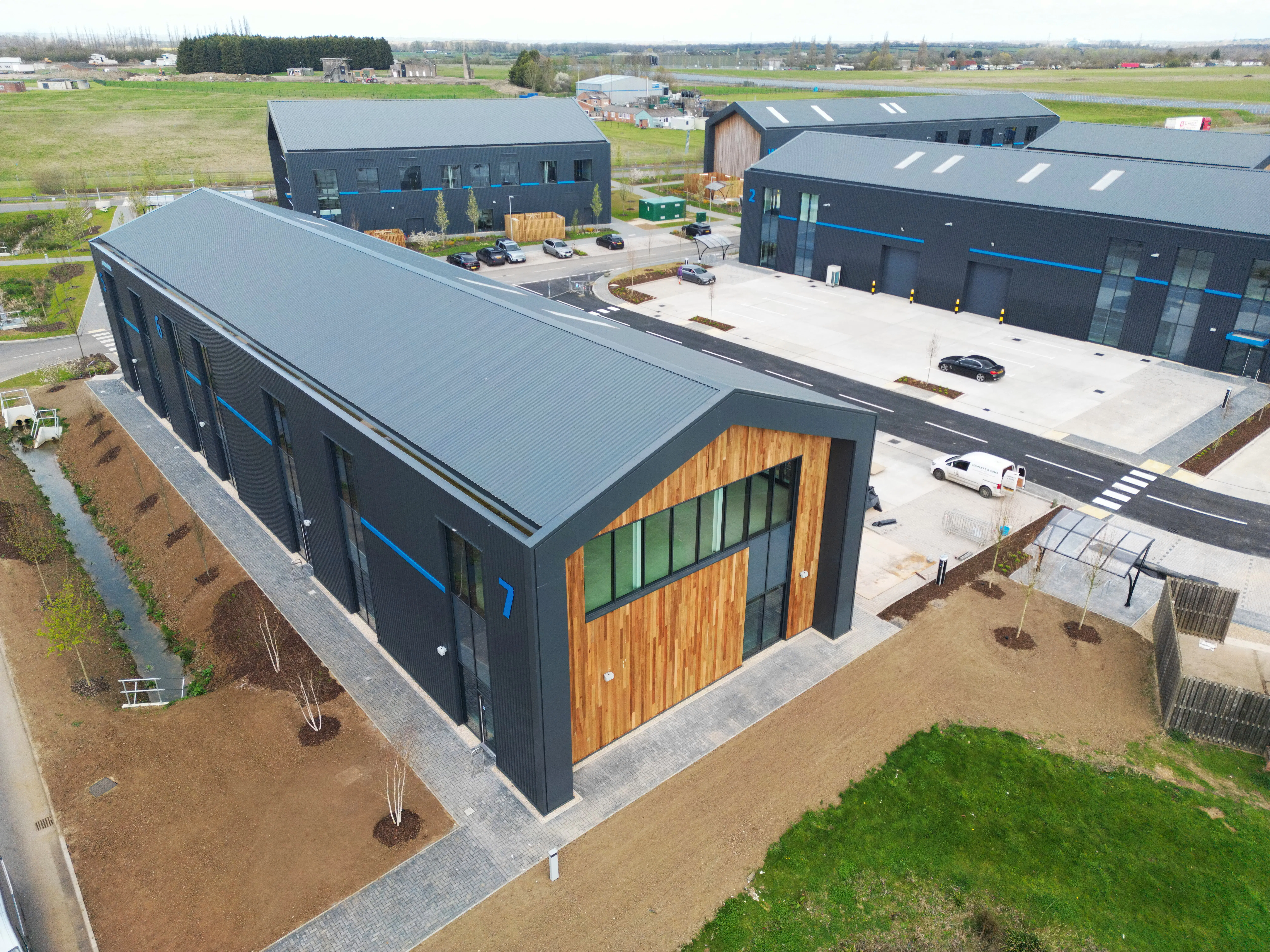 Orbis 9000, Westcott Venture Park, Aylesbury, Industrial To Let - Westcott Finished Buildings - ed nix 010.JPG