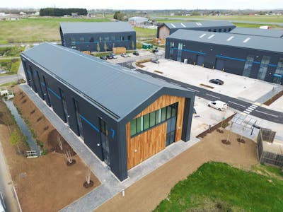 Orbis 9000, Westcott Venture Park, Aylesbury, Industrial To Let - Westcott Finished Buildings - ed nix 010.JPG