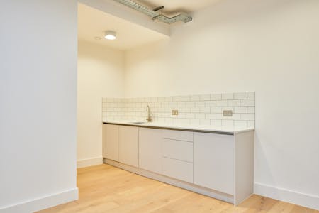 16-17 Little Portland Street, London, Office To Let - a81661f861c9dcc31be9490e14c876da210727EC1_020.jpg