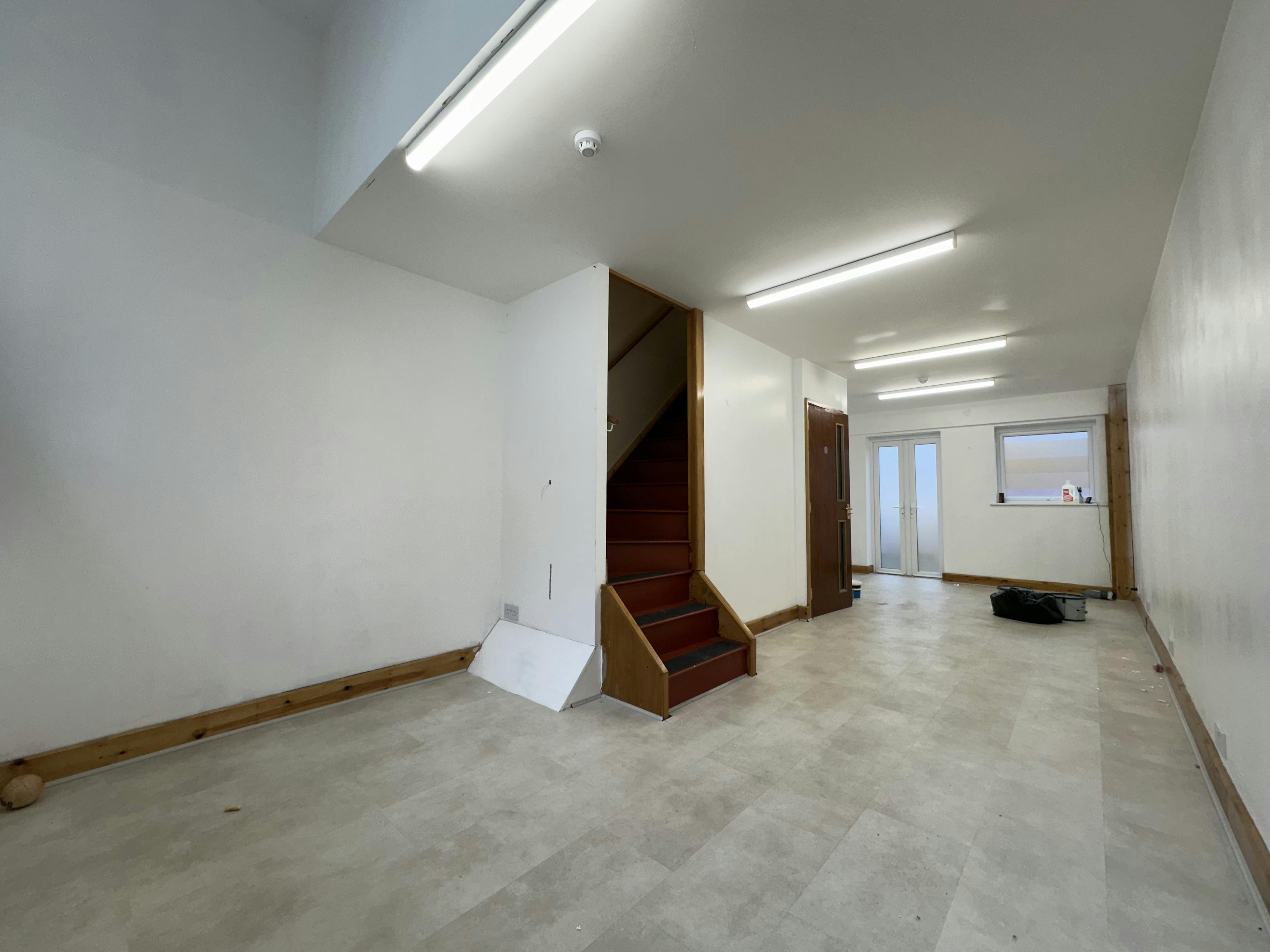 8 Roushill Bank - IMG_9744.jpeg