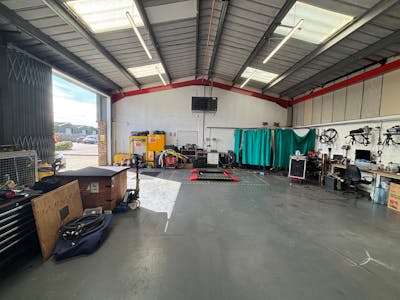 Unit 2 C R Bates Industrial Estate, High Wycombe, Industrial To Let - IMG_2709.jpeg